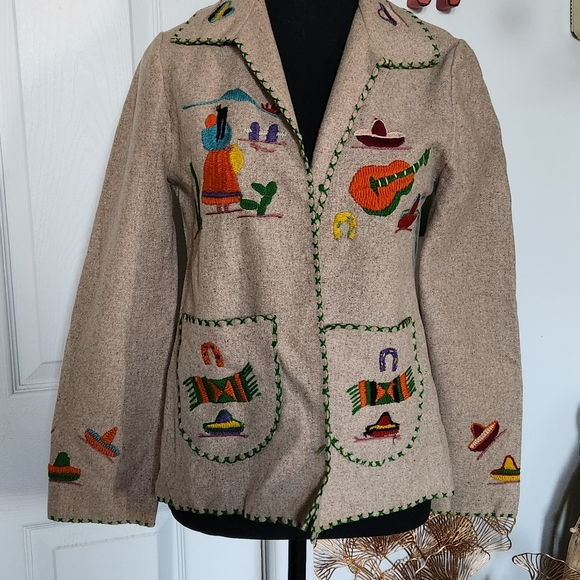1940s 50s women's embroidered wool Mexican tourist jacket - Picture 3 of 11